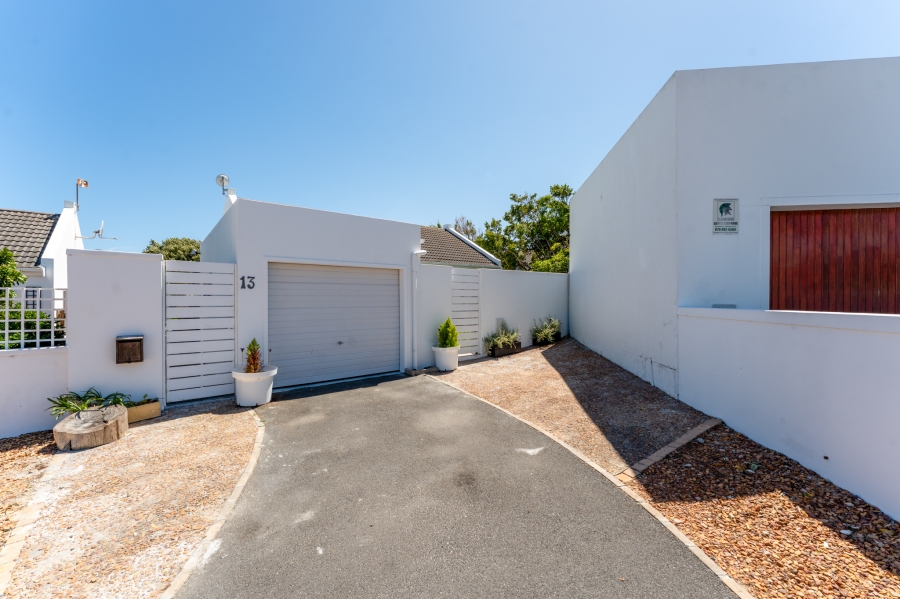 To Let 2 Bedroom Property for Rent in Fish Hoek Western Cape